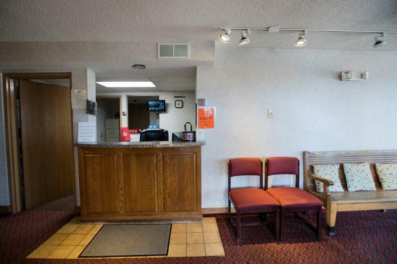 Hotel Pommier Indianola Exterior photo